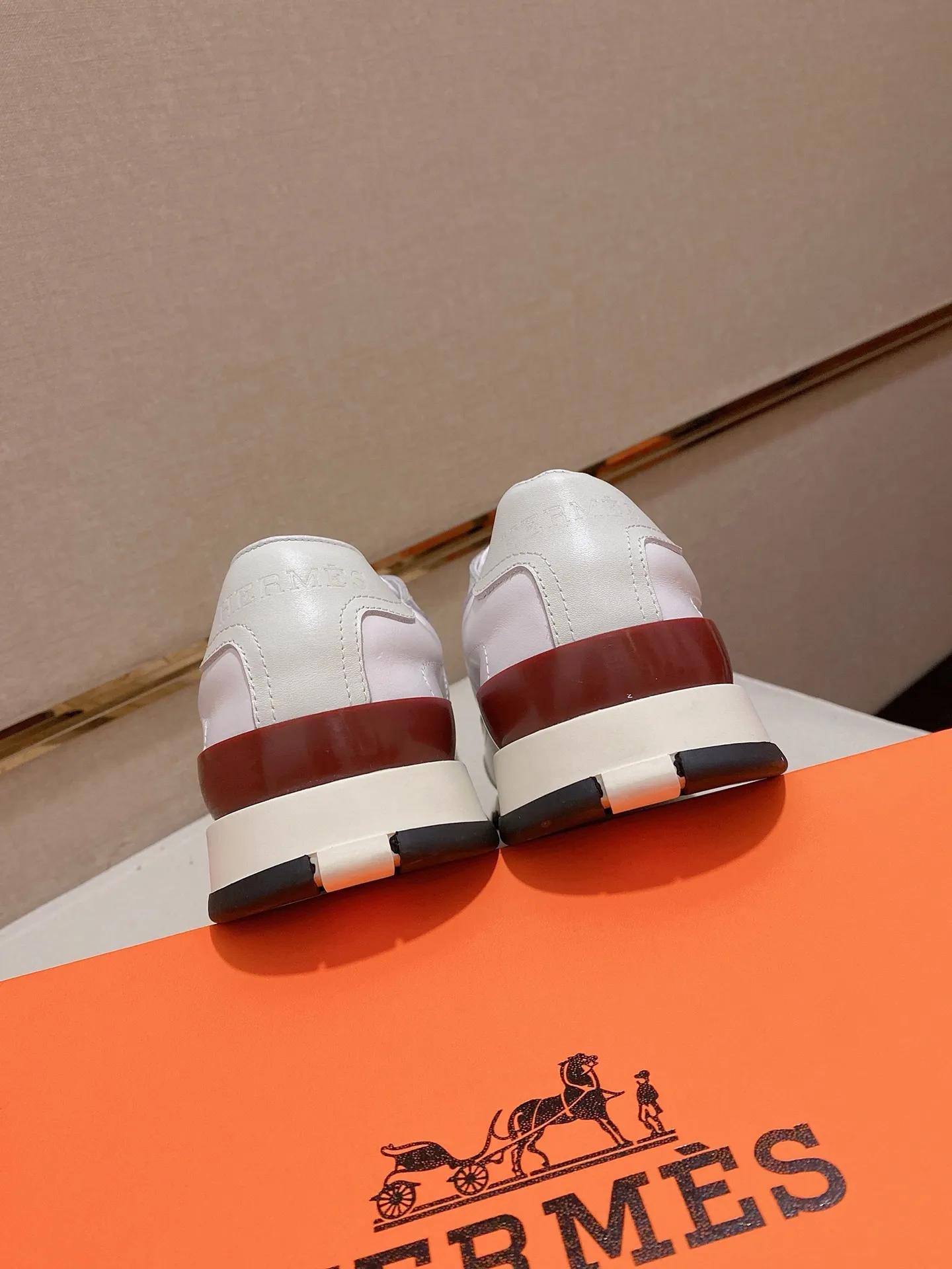 Ex-factory price: 500💰《HERMES》【Classic original single version】Hermès; top 🔝purchasing agent🔍🔍men's latest 🇺🇸sold simultaneously, original imported from Italy ▲▲first-layer cowhide ▲▲ (high-end, nobility and class) ) Exquisite workmanship (Italian 🇮🇹 imported water-dyed 🐂 cowhide lining) sole: original sole provided by the original factory, ⚠️exclusive double-layer activity·TPR·rubber·combined molded outsole; super comfortable·wear-resistant·non-slip·environmental protection The real thing is more beautiful when photographed in kind (high quality, following orders), you can come in and out at will * Number of yards: 38·39·40·41·42·43·44# (can be customized 45.)